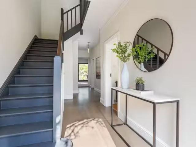 23 Wilfield Park, Sandymount, Dublin 4, D04 YP20