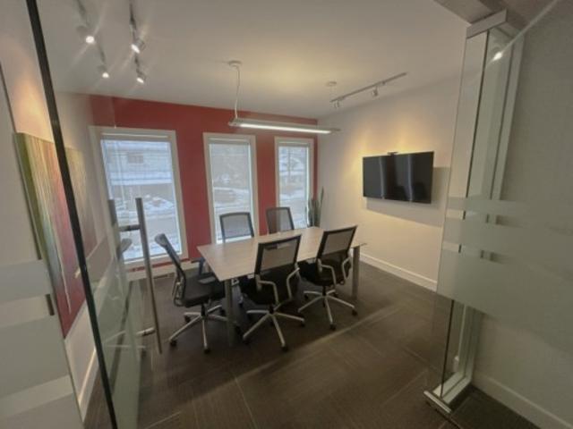 23 Av. De La Baie De Valois, Pointe Claire, QC, H9R 4B4 commercial for lease | Listing ID 10941 | Royal LePage