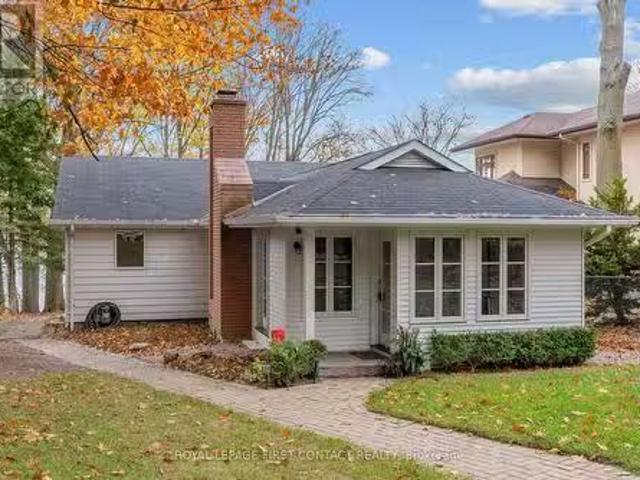 23 Barrie Terrace, Oro Medonte, ON, L4M 1E8 Luxury House for.