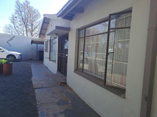 23 Bedroom House For Sale in Brandwag