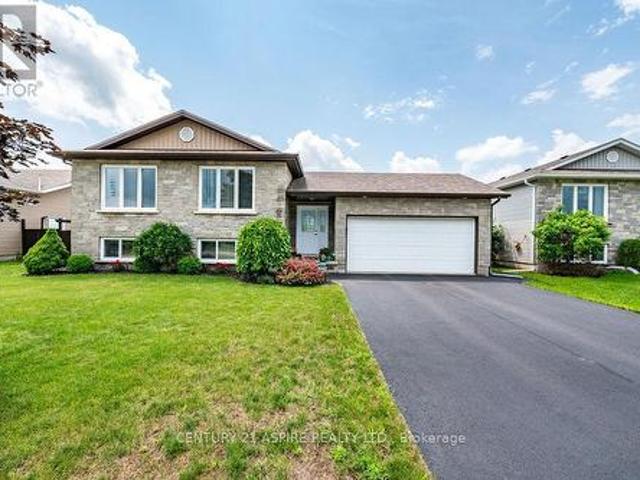 23 Boulder Creek Trail, Petawawa, ON, K8H 0B2 house for sale | Listing ID X13513 | Royal LePage