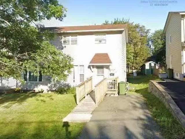 23 Brompton Road, Dartmouth, NS, B2W 4M5 house for sale Lis.