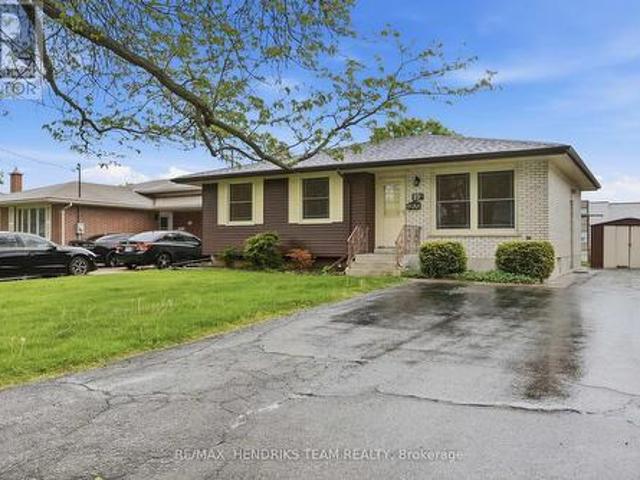 23 Crescentwood Drive, St. Catharines Lakeport, ON, L2N 4K7 house for lease | Listing ID X13177 | Royal LePage
