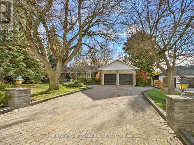 23 Denham Drive, Richmond Hill, ON, L4C 6H6 house for sale | Listing ID N12799 | Royal LePage
