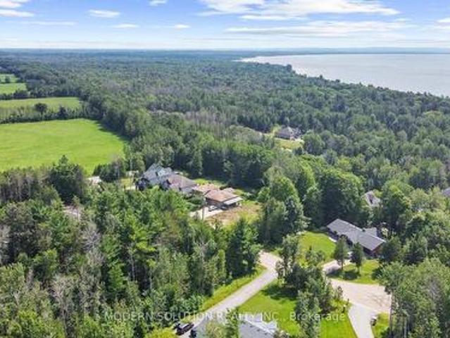 23 Elizabeth Avenue, Tiny, ON, L0L 1P1 house for sale | Listing ID S12102 | Royal LePage