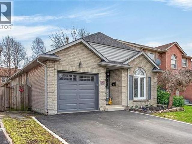 23 Juliebeth Drive, Hamilton, ON, L9B 2N6 house for sale | Listing ID 40831 | Royal LePage