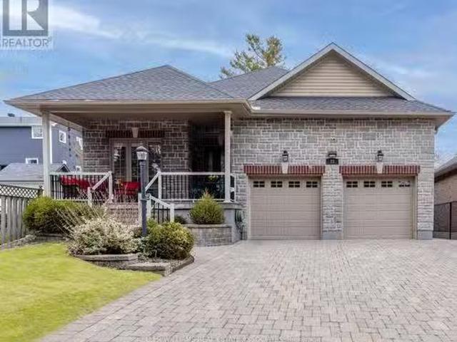 23 Kennedy Street, Halton Hills, ON, L7G 2R8 house for sale.