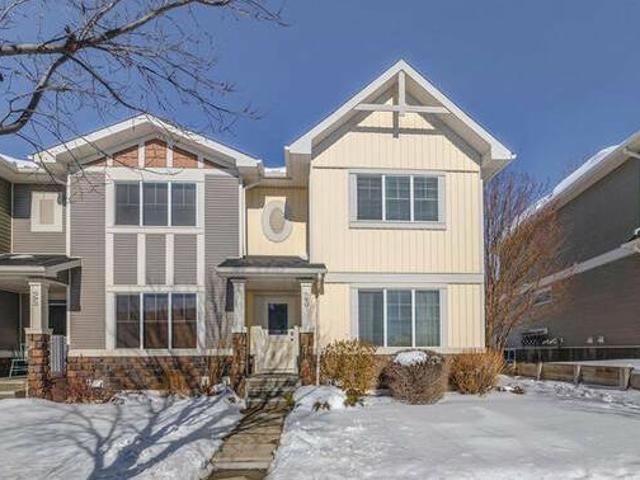 23 Kings Heights Drive SE Airdrie Alberta