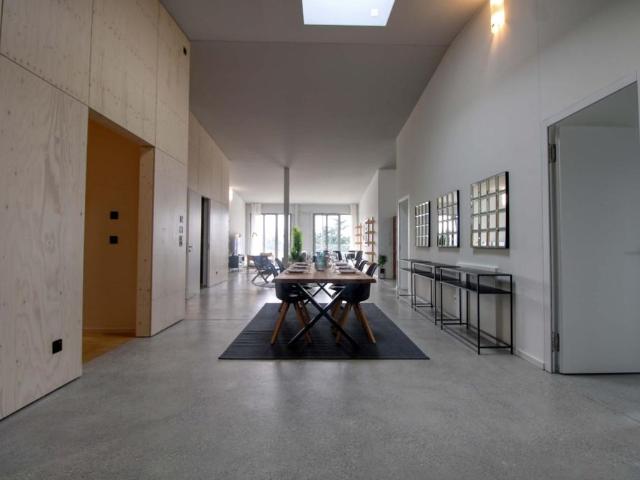 23 m², 3. Stock