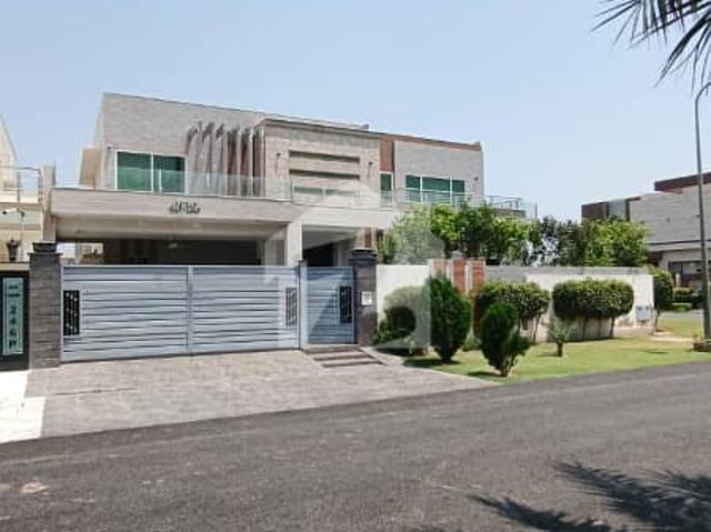 23 Marla Corner House With 68 Ft Front DHA Phase 8 Ex Air Avenue Block P