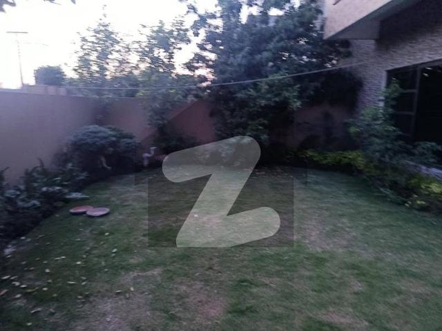 23 marla house for sale on very good location