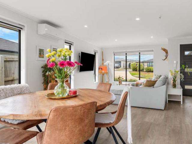 23 Opouatu Avenue, Glenbrook, Franklin