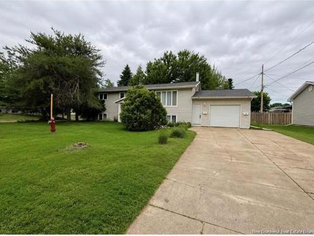 23 Pembroke St, Riverview, NB, E1B 3Z9 house for sale | Listing ID NB143998 | Royal LePage