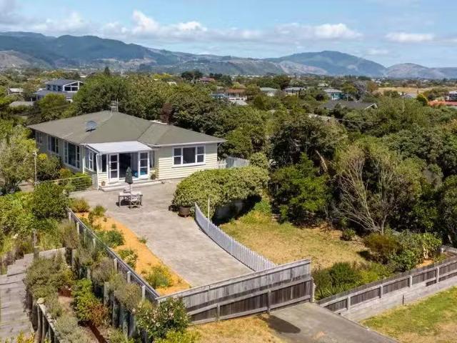23 Percival Road, PARAPARAUMU BEACH, Kapiti Coast