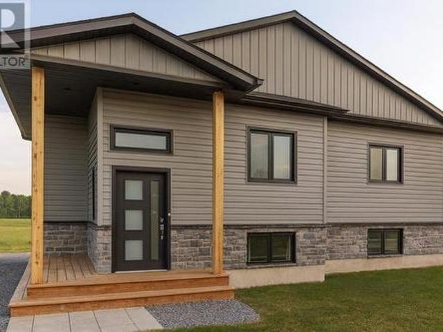 23 Sherbrook Dr, Sault Ste. Marie, ON, P6C 3B1 house for sale | Listing ID SM260420 | Royal LePage