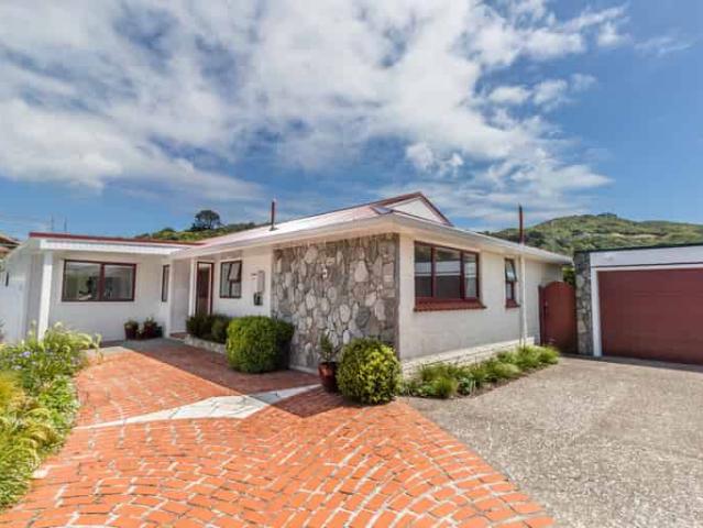 23A Parkvale Road, Karori, Wellington City