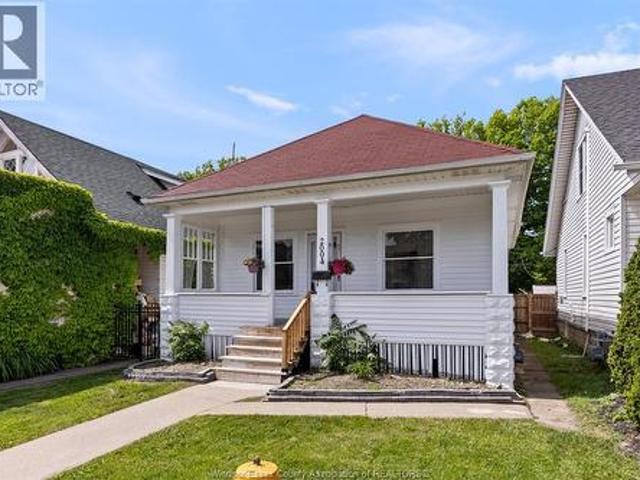 2004 Ottawa, Windsor, ON, N8Y 1R7 house for sale | Listing ID 26014 | Royal LePage