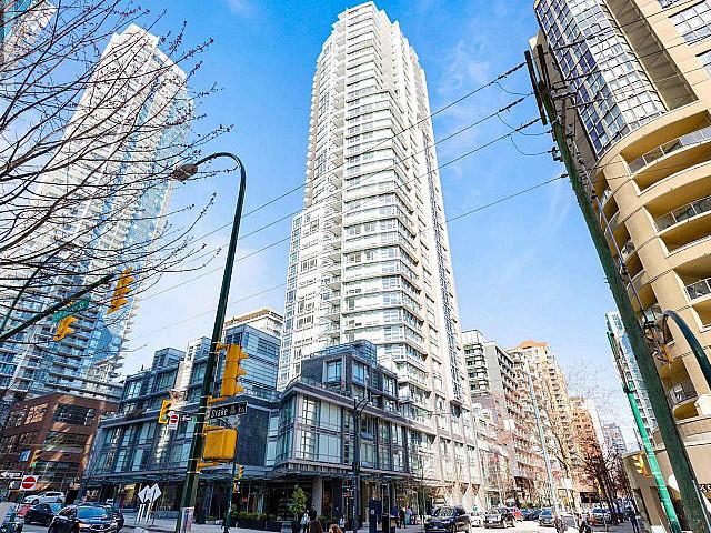 2004 1283 Howe Street Vancouver, British Columbia