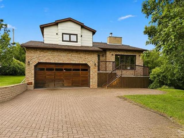 2005 Braecrest Drive, Brandon, MB, R7A 1A3 house for sale | Listing ID 202614 | Royal LePage