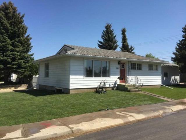 2005 26 Street South, Lethbridge, AB, T1K 2N8 house for lease | Listing ID A2327 | Royal LePage