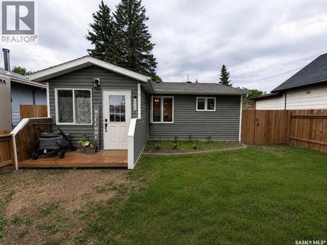 2009 7Th Street, Rosthern, SK, S0K 3R0 house for sale | Listing ID SK039695 | Royal LePage