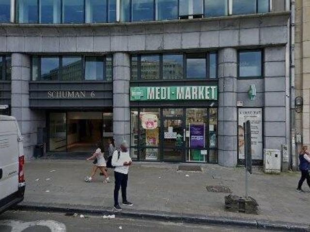 750 m2 office space for rent in Brussels Etterbeek