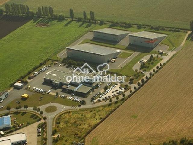 2000 m² Vega Halle in Sangerhausen, eingefriedet mit Stellplätzen