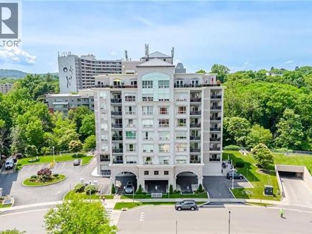 2000 Creekside Drive Unit# 707, Dundas, ON, L9H 7S7 condo for sale | Listing ID 40844 | Royal LePage