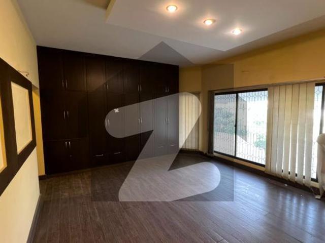 2000 Sq. Yards Commercial House for Rent Prime block of Clifton Ideal for Multinational Companies Clifton Block 5