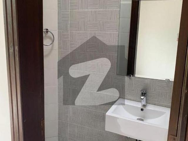 2000 Square Feet Flat For Rent In Gulberg 3
