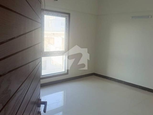 2000 Square Feet Flat For Rent