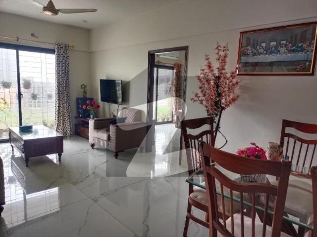 2000 Square Feet Flat For rent In Clifton Block 8
