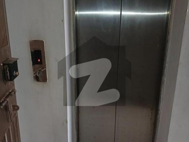 2000 Square Feet Flat For rent In Rs. 150000 Only 3 Bedroom Full Floor Rahat Commercial Area