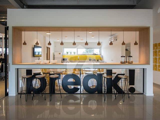 2000 Sqyds Commercial / Office Use Huge Bungalow Situated On Wide Road Having Carpeted Space Of 15,000 Sqft And Parking Space For As Many As 30 Vehicles Inside The House Block 6 PECHS Shahrah E Faisal | House For Rent