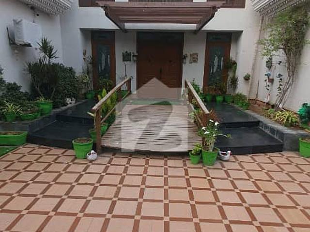 2000 Yards Bungalow For Rent Prime Location Of Phase 6