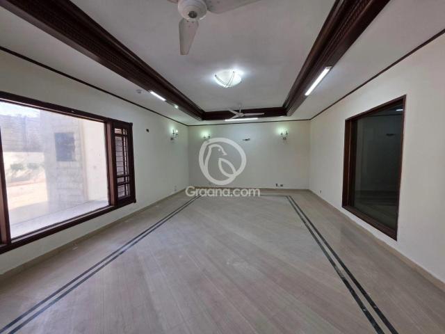 2000 Yd² House for Rent