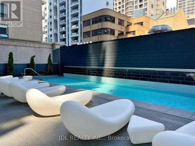 2002 42 Charles Street E, Toronto, ON, M4Y 1N3 lease for lease | Listing ID C12992 | Royal LePage