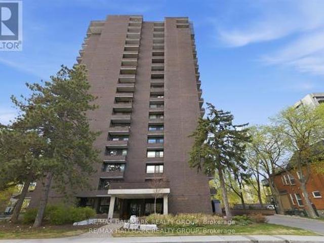 2003 71 Somerset Street W, Ottawa, ON, K2P 2G2 condo for sale | Listing ID X13148 | Royal LePage