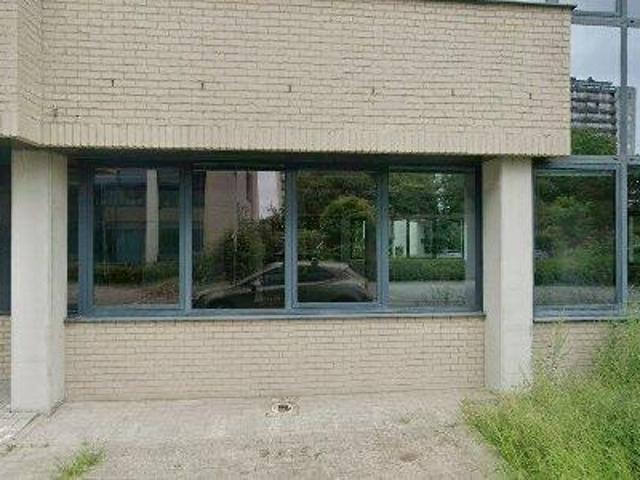 200 901 m2 office space for rent in Antwerp Berchem