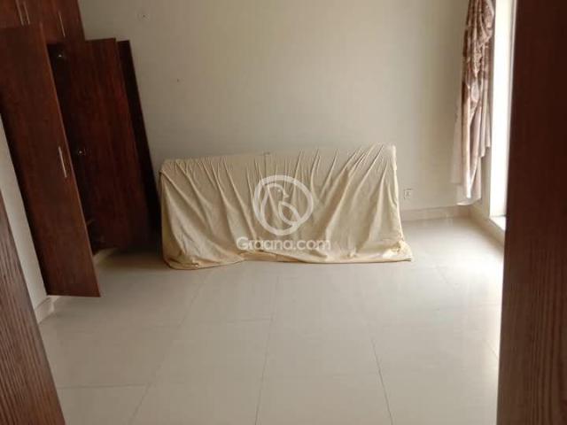 200 Ft² Flat for Rent