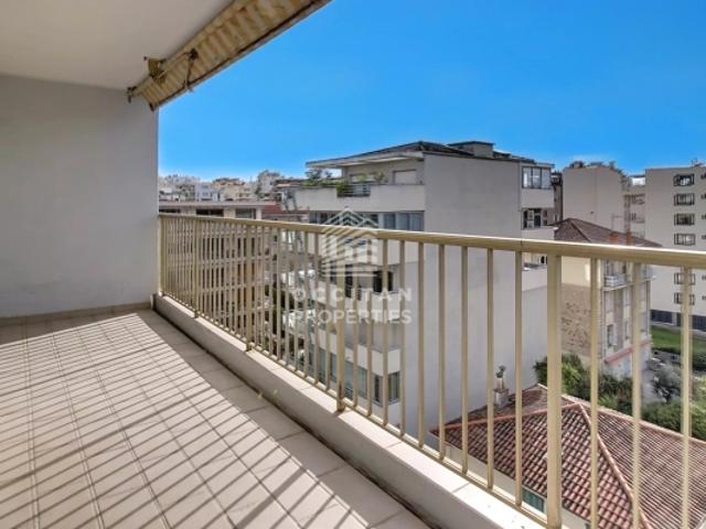 200 mètres Croisette Terrasse Sud Etage élevé