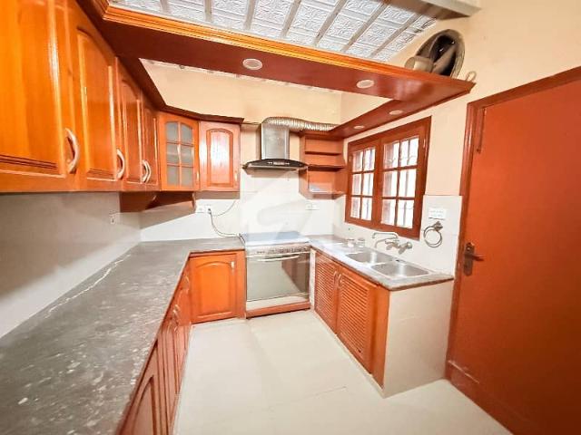 200 Square Yard Bungalow Available For Sale In Gulistan E Jauhar