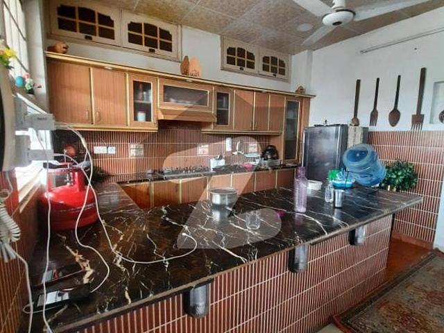200 square yard house for sale in kaneez fatma