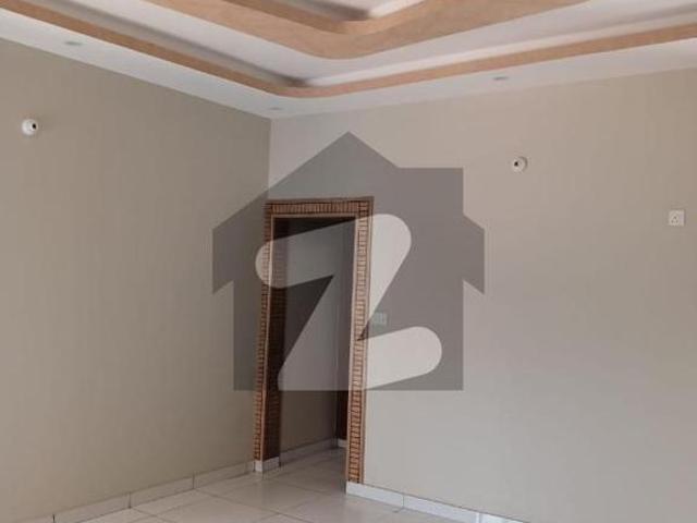 200 Square Yards Bungalow For Sale Prime Location 6 Rooms Isra Village