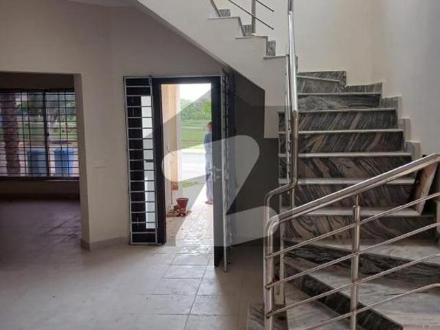 200 Square Yards Villa 3 Bedrooms Drawing Dining Prime Location Of Bahria Town Precinct 10 A For Sale Bahria Town Precinct 10 A