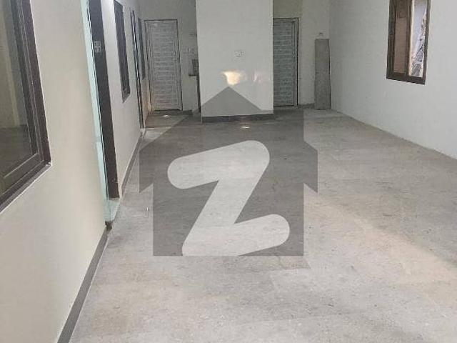 200, sqyard first floor available for silent commercial office used it software house