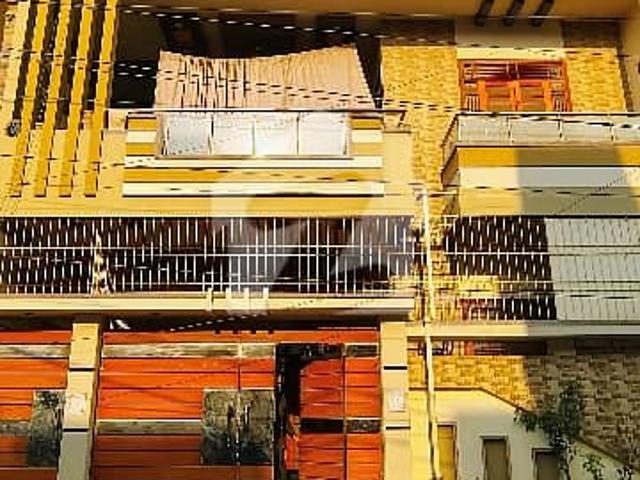 200 Sq Yards Beautiful Bungalow