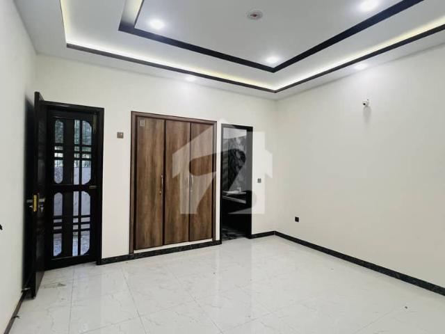 200 Sq Yd Ground + 1 House For Sale In Sector Z Gulshan E Maymar | Park Facing | 6 Bed DD | Single Belt