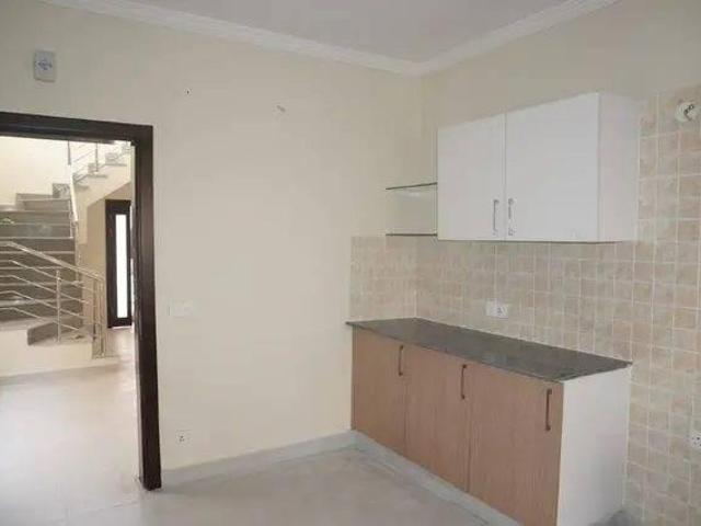 200 Sq. Yd villa for rent