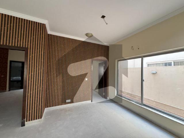 200 Sq Yd Villa in Precinct 2, Bahria Town Karachi 3 Bedrooms, Drawing, Dining, Modern Kitchen & TV Lounge, with Park, Mosque, Gallery & Commercial nearby just 2 min drive from Main Gate BTK. Bahria Town Quaid Villas